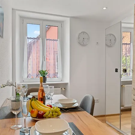 Winetime - - Fuer Bis Zu 3 Personen - Gemuetlich An Der Suedlichen Weinstrasse Zwischen Landau Und Neustadt - Naehe Ludwigshoehe - Rietburg *